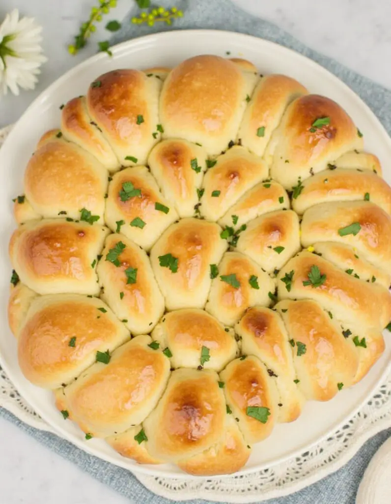 Cheesy Garlic Pull Apart Bread