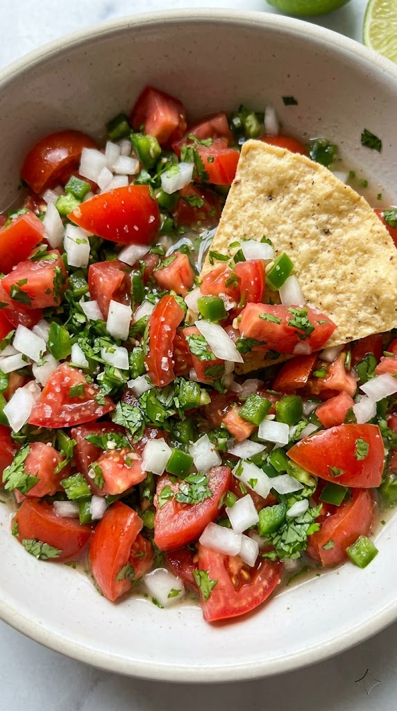 Chunky Pico de Gallo (The Fast Way)