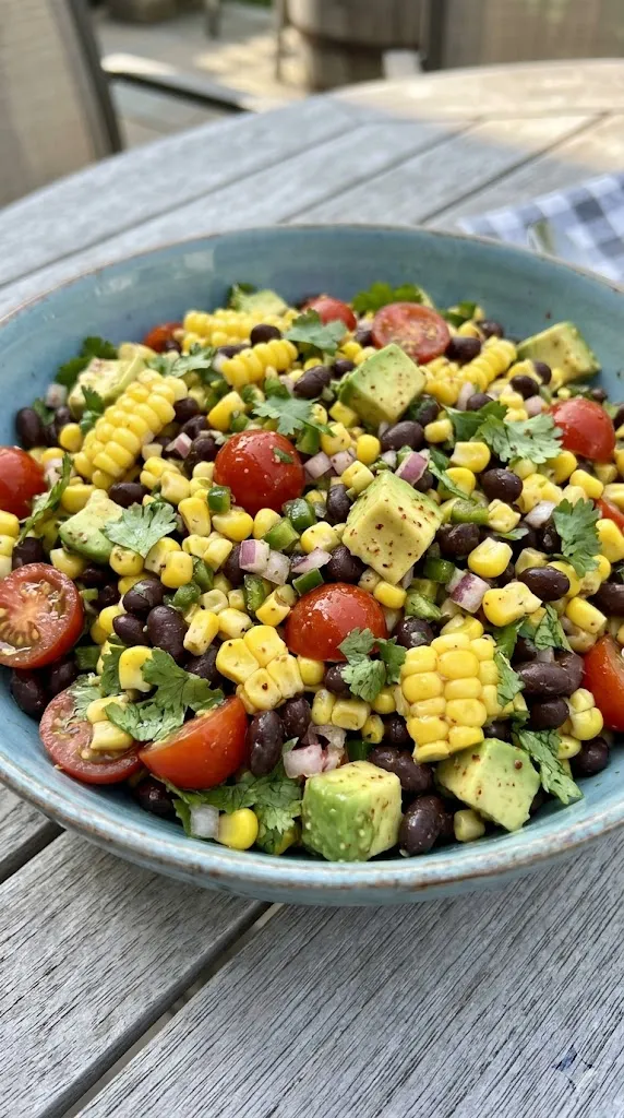 Summer Sweet Corn & Black Bean Fiesta Salad